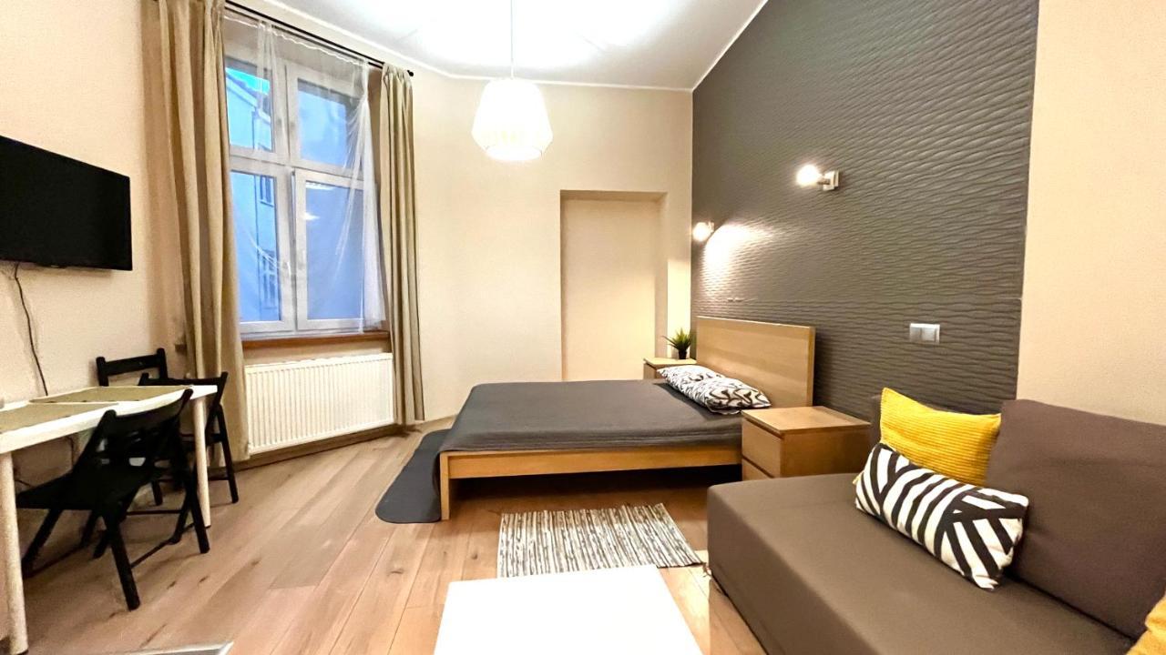 Spacious Studio Krasków Exterior foto